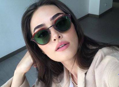 Ertugrul star Esra Bilgic looks beautiful in sunglasses