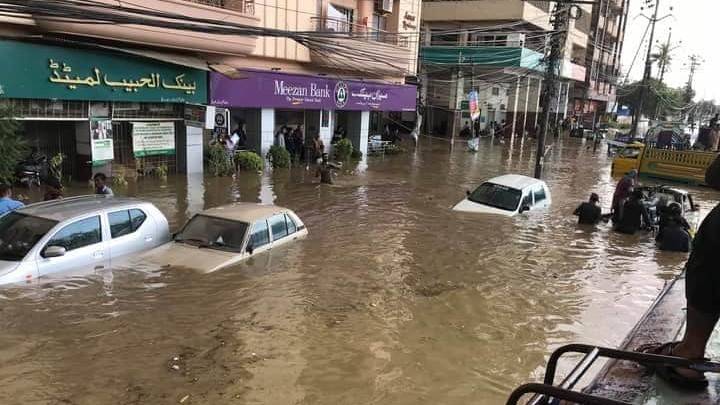 Army’s rescue teams called in to help rain-hit Karachi