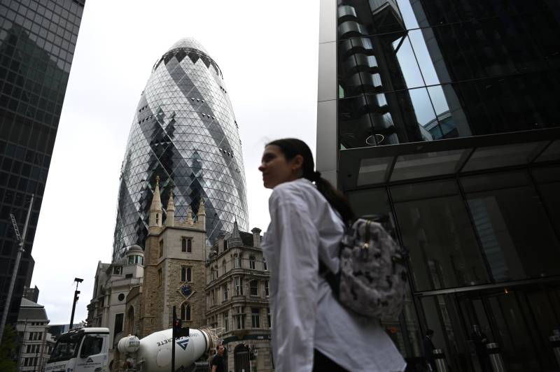 Staff still shun London's 'ghost town' finance hubs