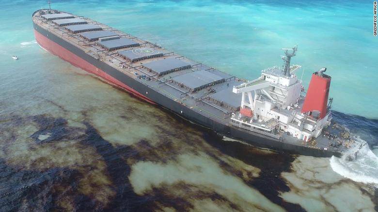 Mauritius dodges second oil spill as fuel pumped from stricken ship