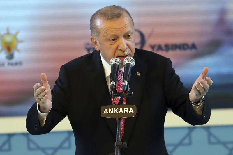 Erdogan threatens to sever ties with UAE over Israel deal