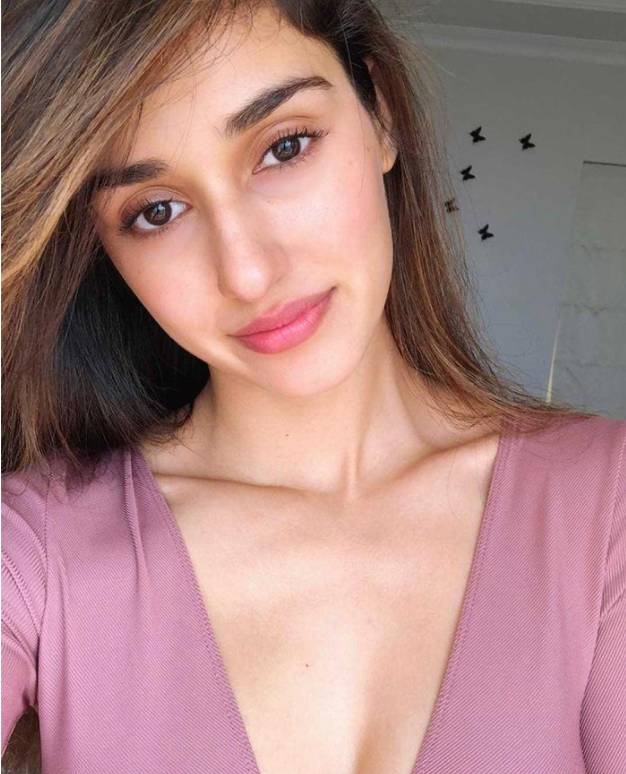 Disha Patani gives fitness goals by doing squats with 80-kilo weights 