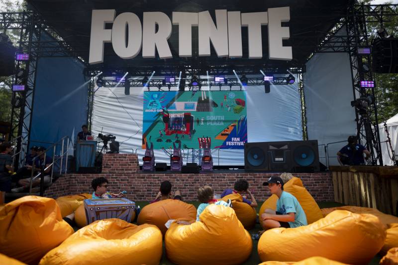 Fortnite maker accuses Apple of going on the attack