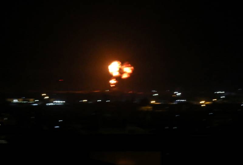 Israeli planes bomb Gaza as Egyptians seek to restore calm