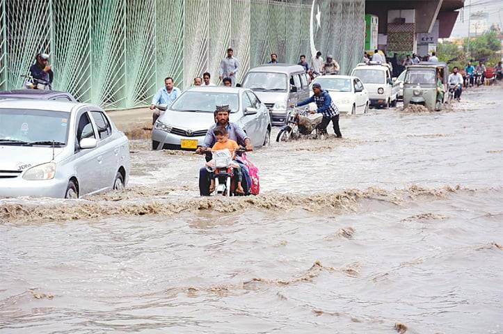 Met office predicts heavy rains, thunderstorms in Karachi 