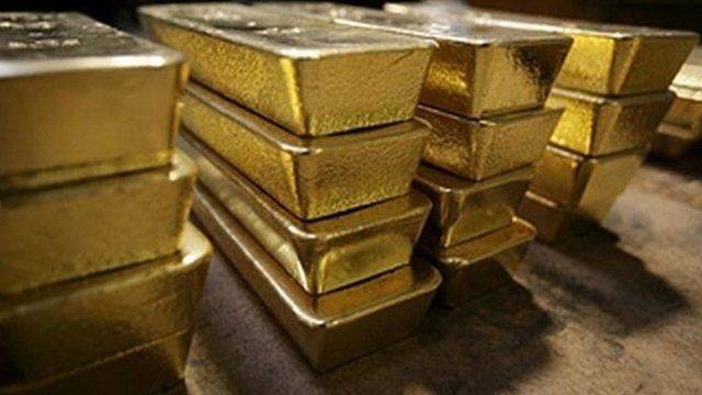 Gold price decreases by Rs2,500 per tola