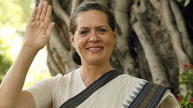 Congress leader Sonia Gandhi offers to quit amid turmoil