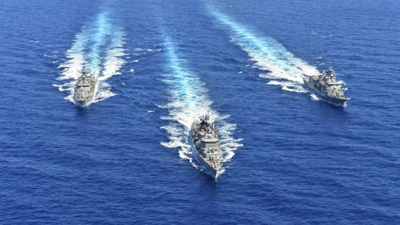 Greece, Turkey draw in allies in Mediterranean war games