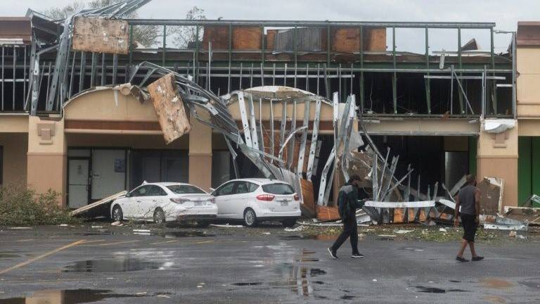 Hurricane Laura wreaks havoc on US south coast, 1 dead