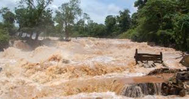 High alert in Chiniot as water level surges in Chenab River