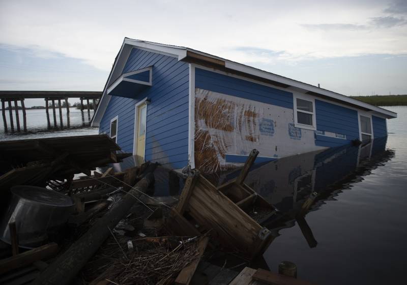 Fourteen killed in wake of Hurricane Laura in US