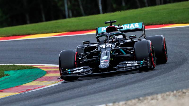 Hamilton powers to majestic Belgian pole as Ferrari struggle