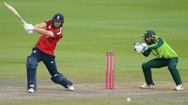 Morgan leads England to Pakistan victory in second T20