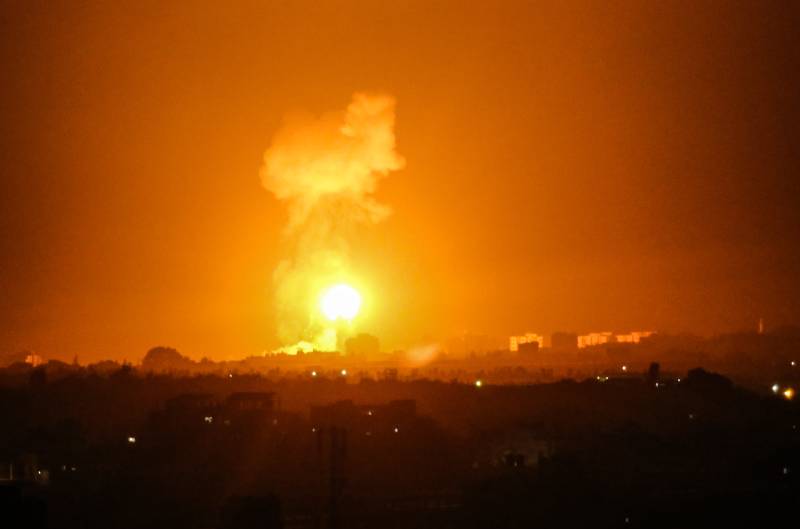 Israeli tanks intensify attacks on Gaza