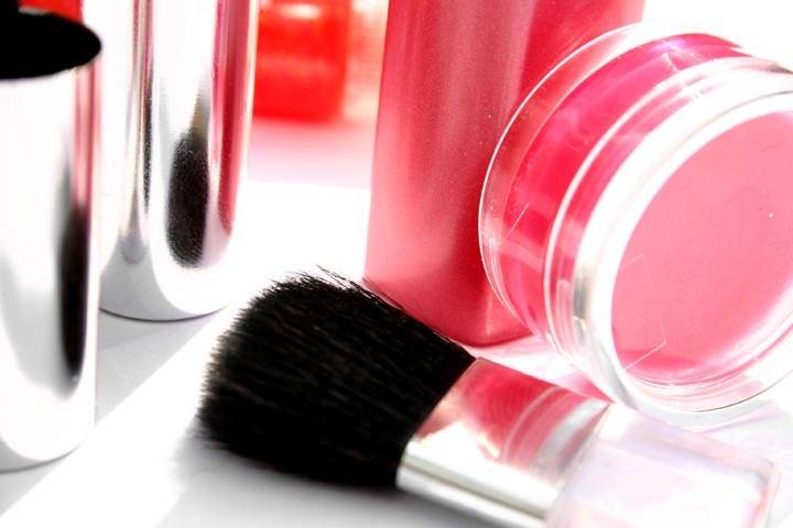 FBR to tighten noose around beauty parlours