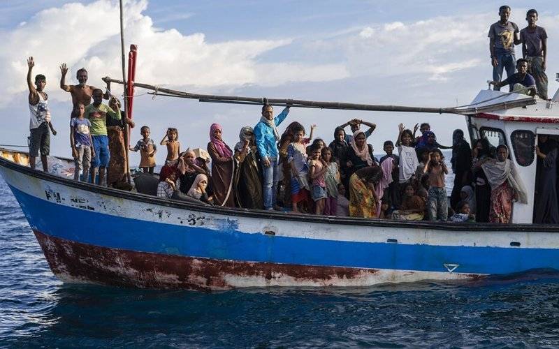 Rohingya arrested at sea shunted back to Myanmar camps