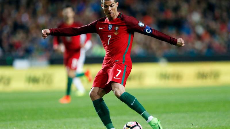 Ronaldo limited in Portugal camp by foot infection