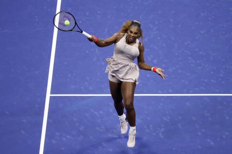 Serena advances to US Open last 32, Murray crashes out