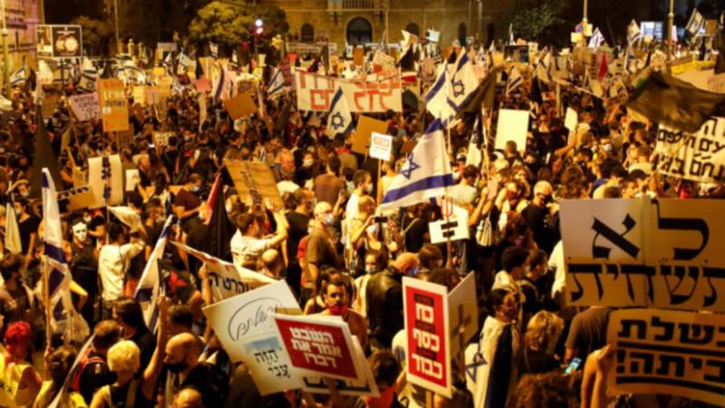 Israelis keep up protests against Netanyahu