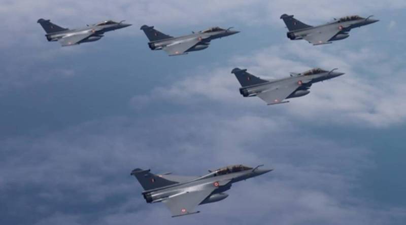 India hails 'game-changer' French jets as China tensions soar