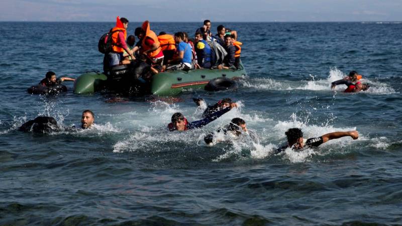 Ten drowned, 485 migrants picked up at sea off Algeria