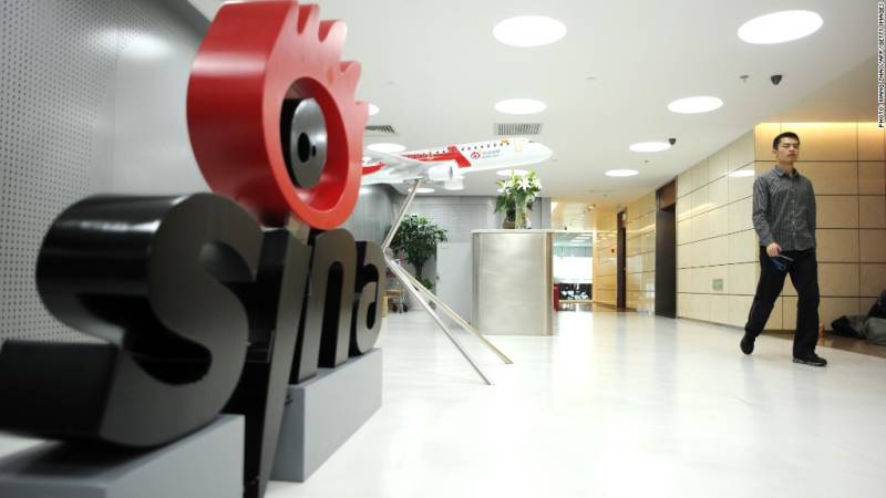 China internet giant Sina to delist US stocks in $2.6b deal