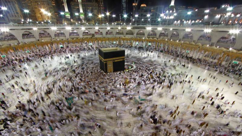 Makkah to reopen for Umrah on Sunday