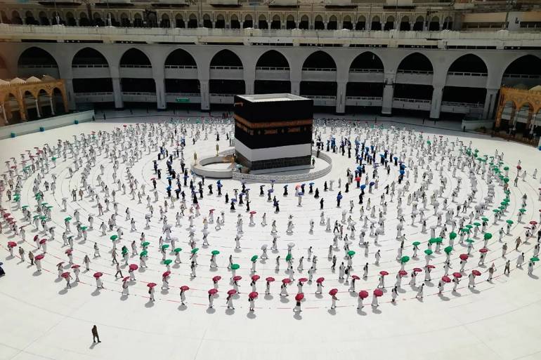 Umrah resumes, Masjid al-Haram opens to pilgrims after 7 months