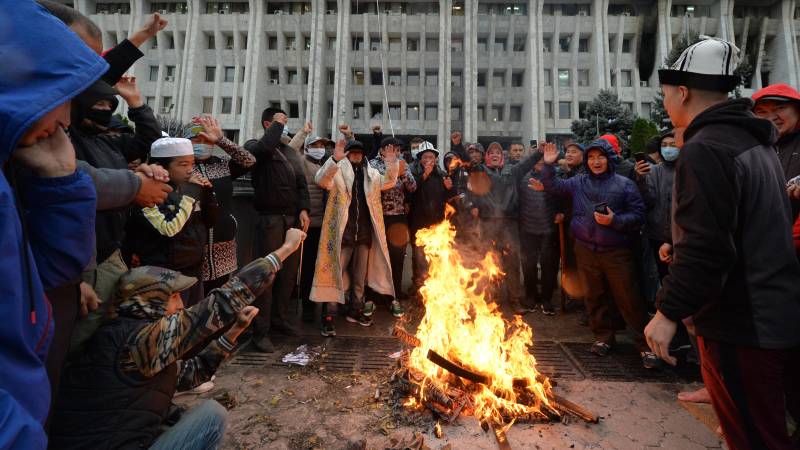 Kyrgyzstan cancels election result after night of chaos