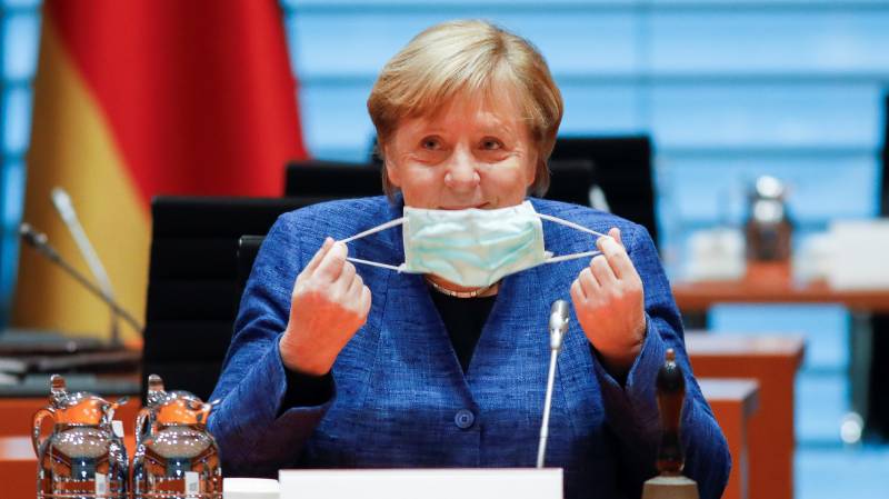 Merkel warns of tougher measures if infections don't stabilise in 10 days