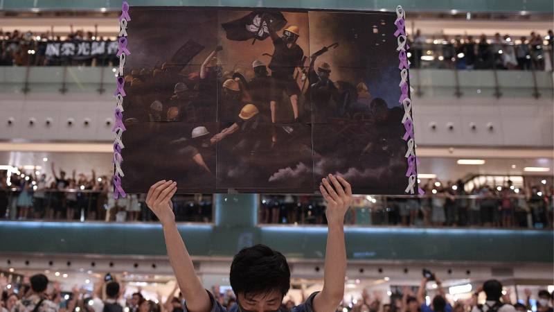 Macau exhibition showing Hong Kong protest photos shuts