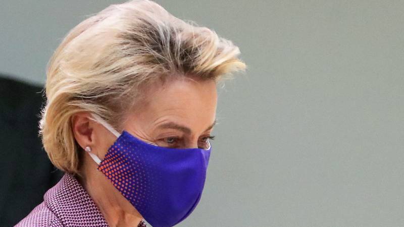 EU chief Von der Leyen leaves summit to self-isolate