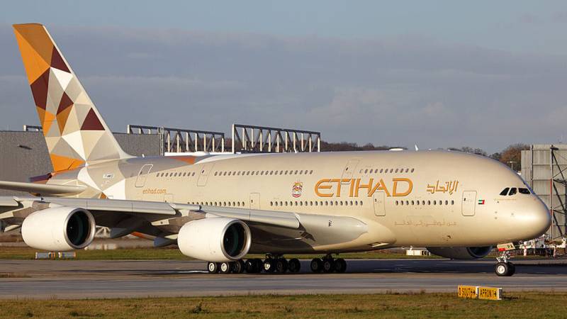 First Emirati passenger flight lands in Israel