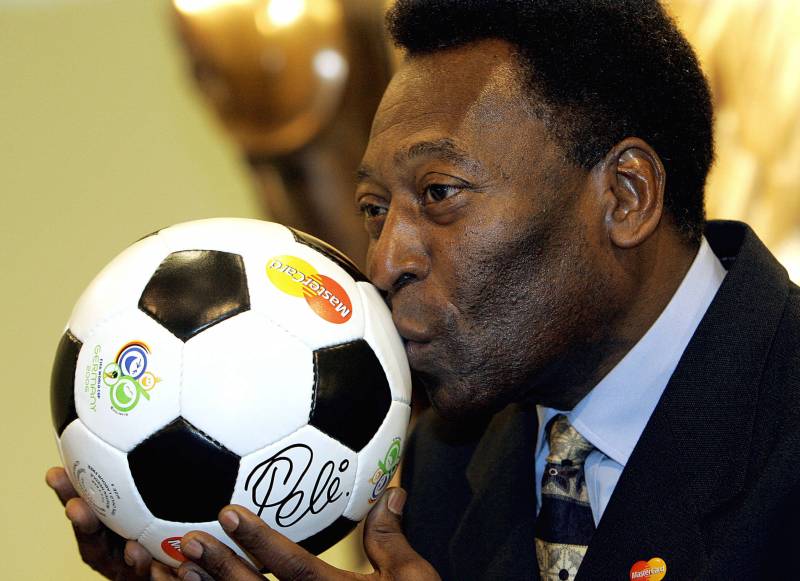 Nearing 80, Pele says happy to be 'lucid'