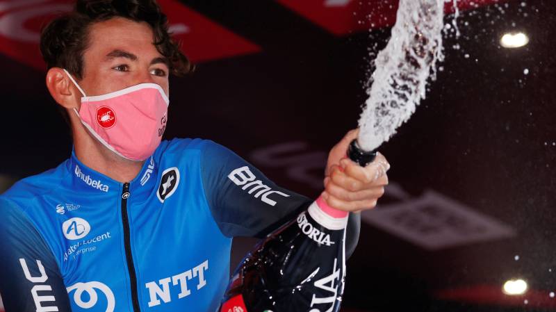 Aussie O'Connor wins Giro d'Italia 17th stage, Almedia holds pink jersey