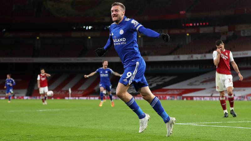 'World-class' Vardy rocks Arsenal as Leicester go fourth