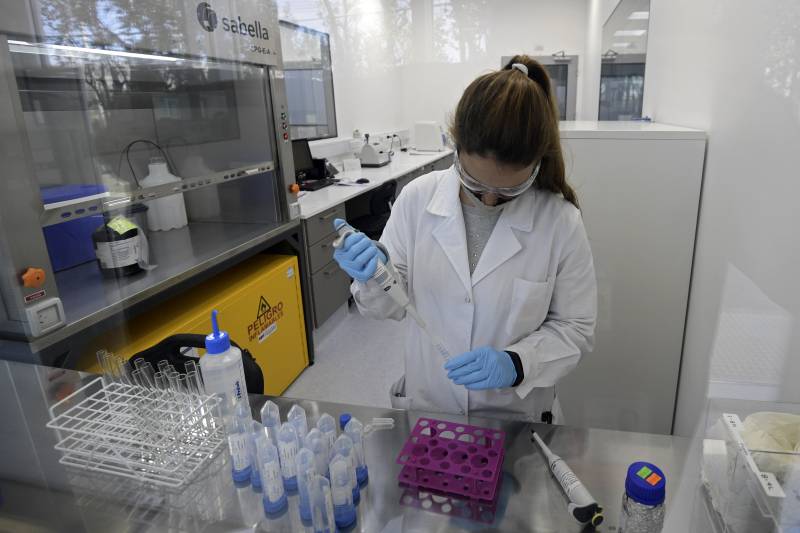 Europe faces tougher virus curbs as global cases hit daily record