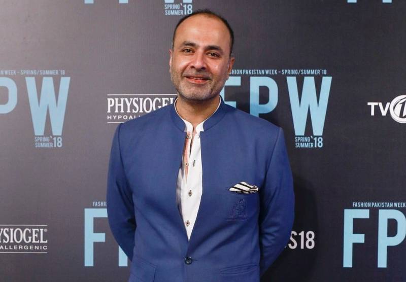 Designer Deepak Perwani accused of making distasteful comments during live chat