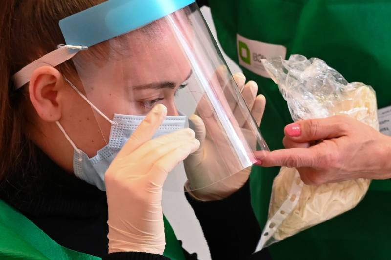 US, Europe coronavirus cases soar, but Trump defiant