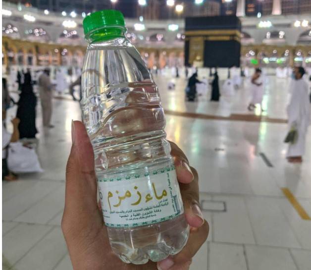 Bottled Zamzam replaces watercoolers at Holy Kaaba