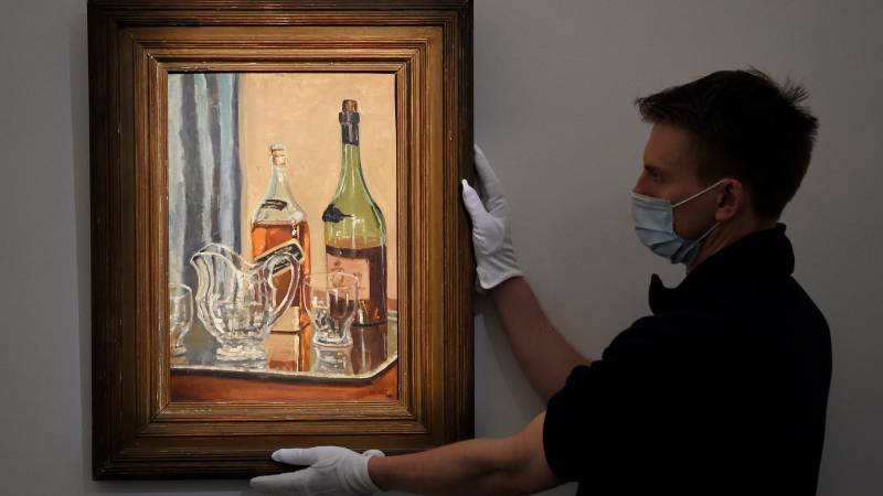 Churchill's painting of favourite whisky goes on sale