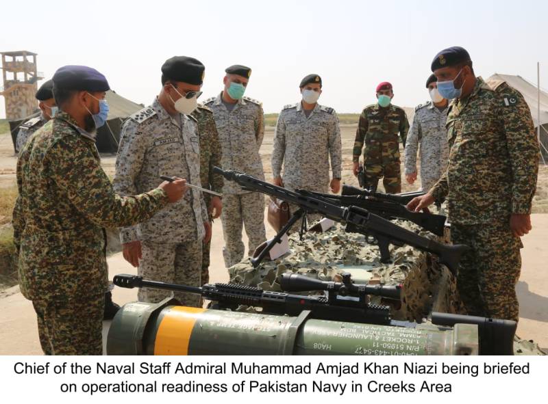 Naval Chief visits forward posts in Creeks Area