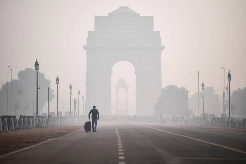 New Delhi awakes to 'severe' smog as revellers defy cracker ban