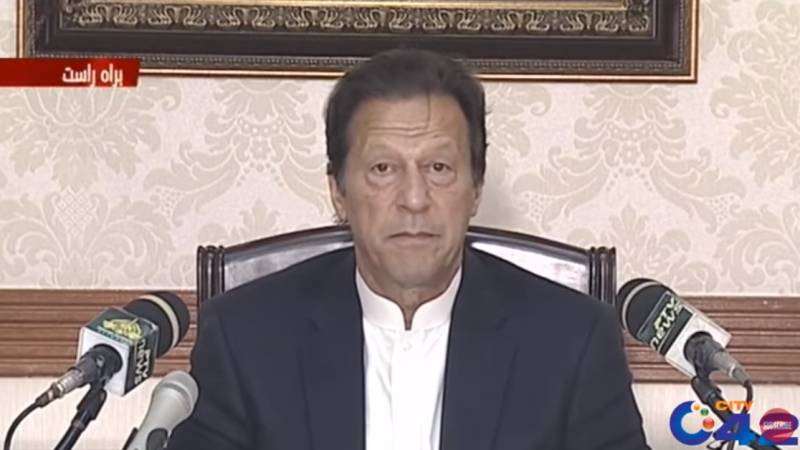 Don’t play with people’s lives with gatherings: Imran to opposition