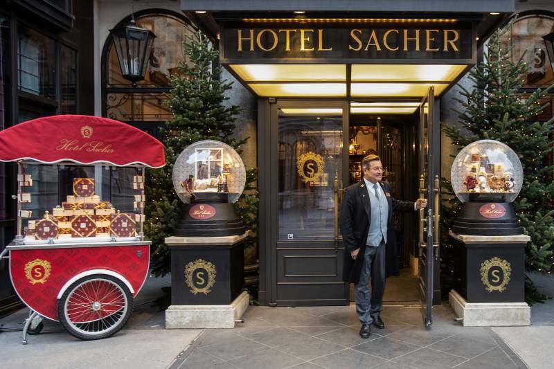 Iconic Vienna hotel turns to drive-in cake as pandemic bites