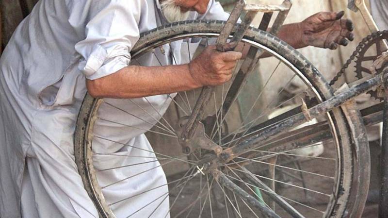 Poor cycle mechanic gets FBR notice in Rs6 billion sugar scam