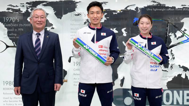 Badminton star Momota announces return to competition