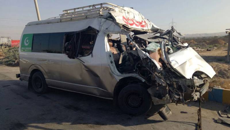 Five die as van rams into dumper in Thatta