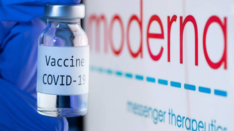 VP Pence prepares for jab as Moderna vaccine nears US approval