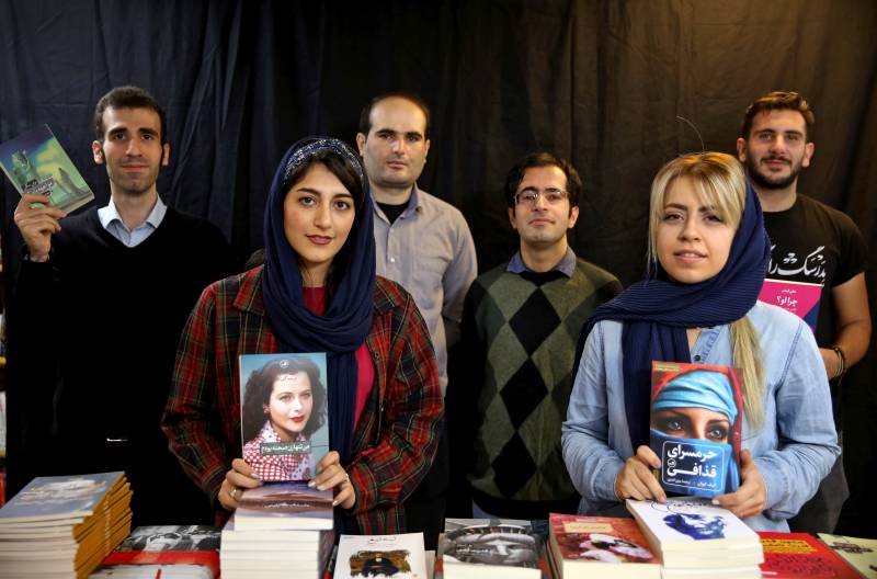 Foreign authors top sellers with literature-loving Tehran women